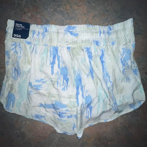 DSG High-Rise‎ Stride Shorts,  Large, Light Blue Patter - Picture 2 of 9